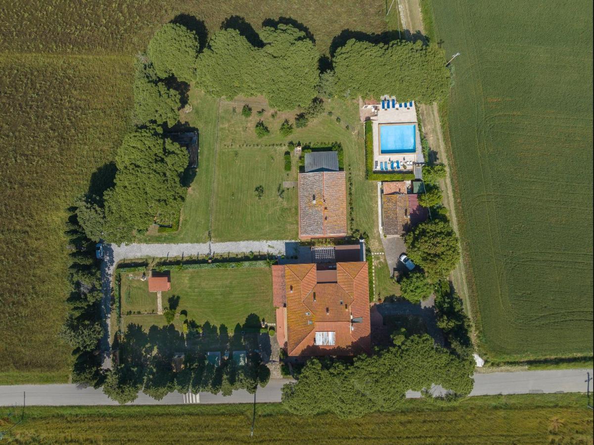 Podere Nuti - 1 La Regola Cecina  Dış mekan fotoğraf